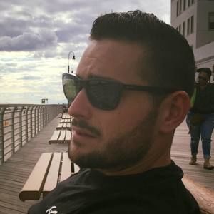 Meet your Posher, Manolis